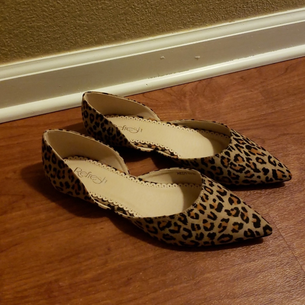Refresh Leopard print flats
